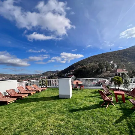 호텔 Zeleni Grad 4*